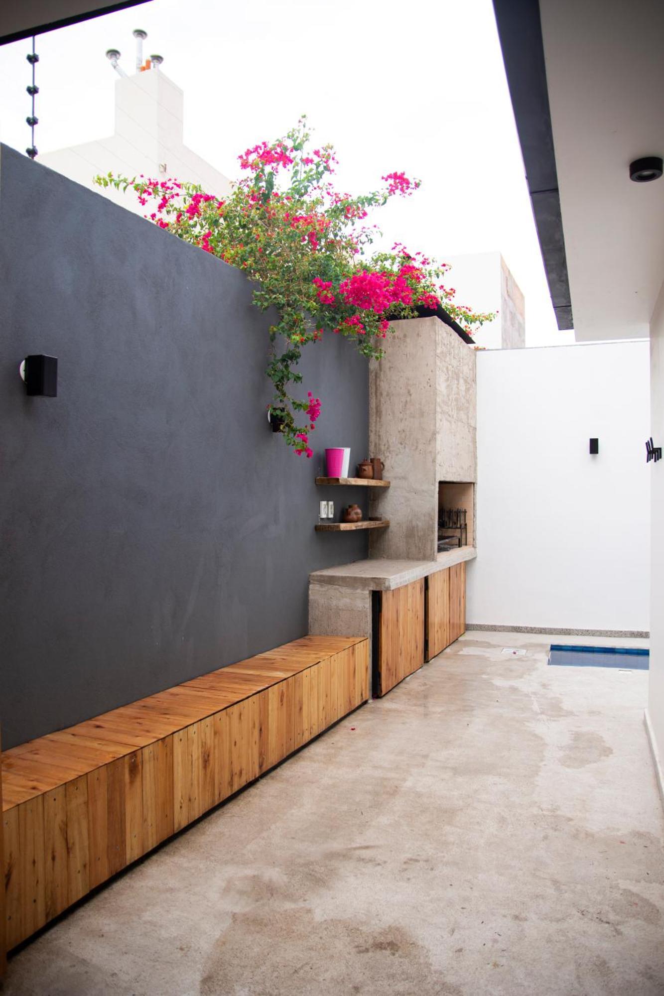 La Puerta Amarilla